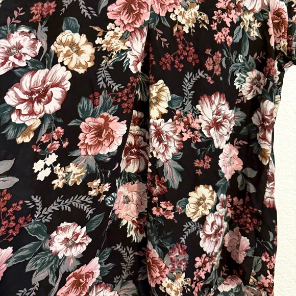 Halogen Black and Pink Cap Sleeve Blouse - Picture 2 of 4